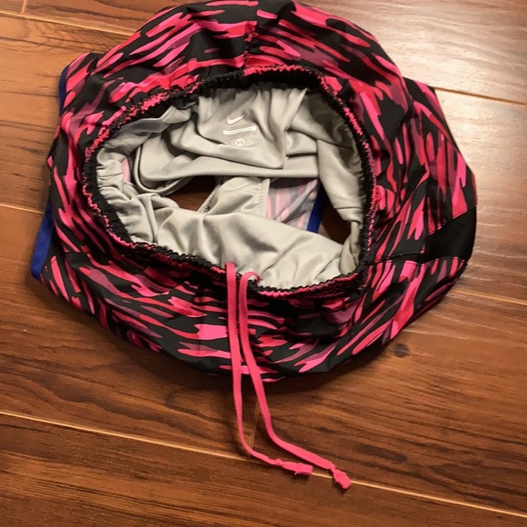 Nike Shorts - Picture 3 of 4